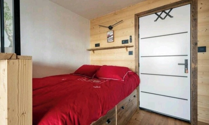 Les Carroz-d'Araches Apartment | RENOVATED VILLAGE CENTER BRIGHT BALCONY MOUNTAIN VIEW