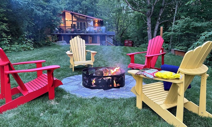 Georgian Bay Cottage | Renovated water front cottage w/firepit, multi level decks & screened in porch.