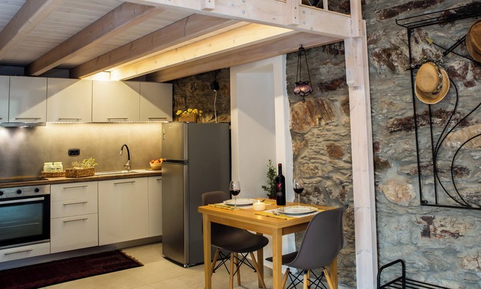 Kalamios Apartment | Renoviertes Altes Osmanisches Steinhaus, Mitten in der Natur in Voutas Kreta