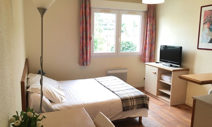 Royat Apartment | Rent furnished studios at the foot of the Auvergne Volcanoes