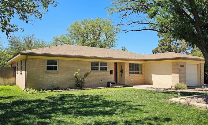 Canyon House | Rent the WHOLE house - 3 Bd, 2 Ba comfortable home central to everything Canyon
