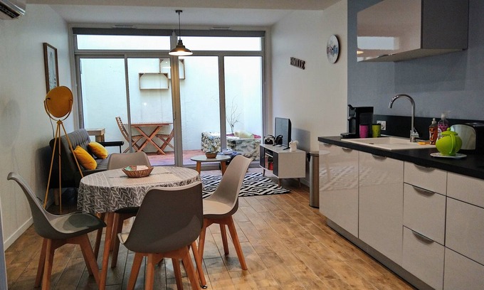 Jonzac Apartment | rental ground floor accommodation in the heart of Jonzac
