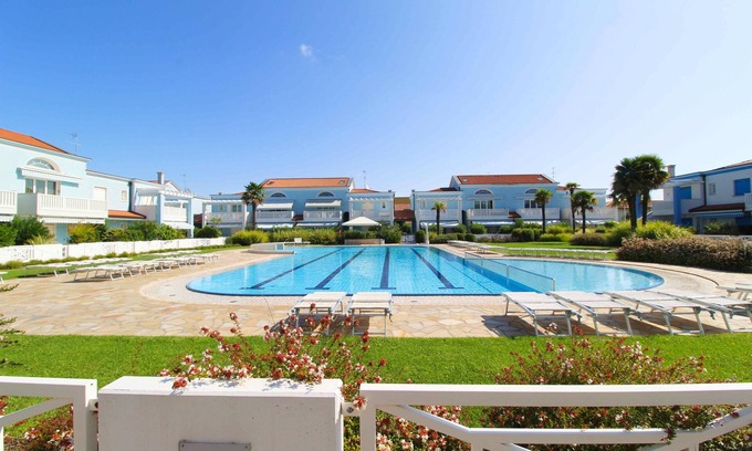Jesolo Apartment | [Residence Antenore] Pool + Free Parking