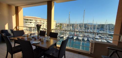 Frejus Port Apartment | Residence Cap Hermes, Incroyable Vue sur le port,