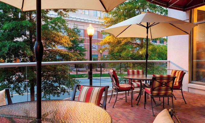 Eisenhower East Hotel | Residence Inn Alexandria Old Town South at Carlyle