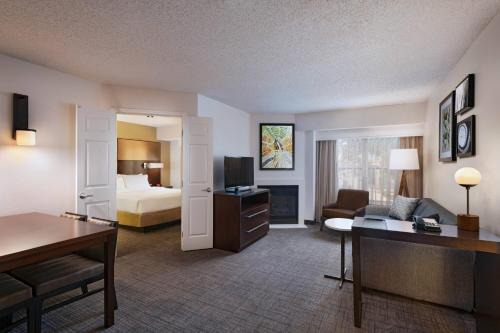 Gateway Hotel | Residence Inn by Marriott Austin The Domain Area