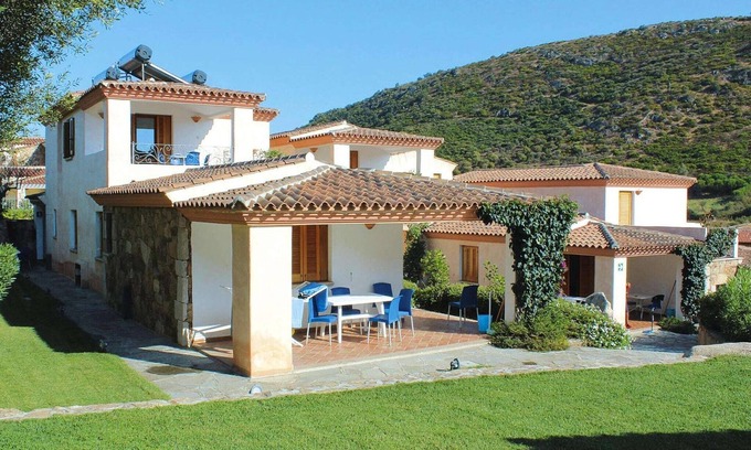 Tanaunella Apartment | Residence with pool in Tanaunella- Budoni