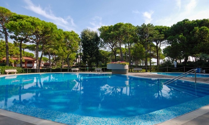 Lignano Riviera Apartment | Residence La Meridiana by Interhome