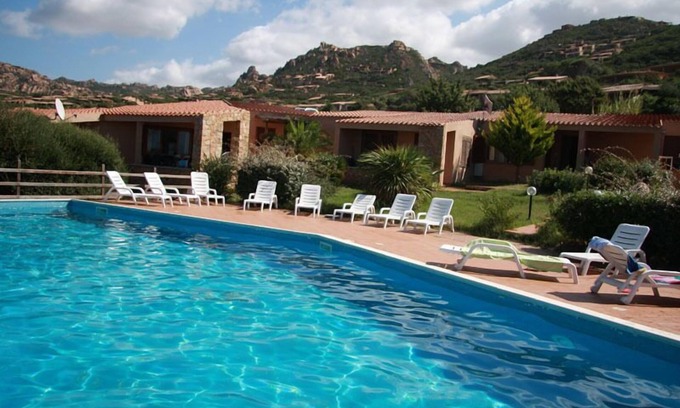 Costa Paradiso Apartment | Residence Le Baiette 2 beds with swimming pool