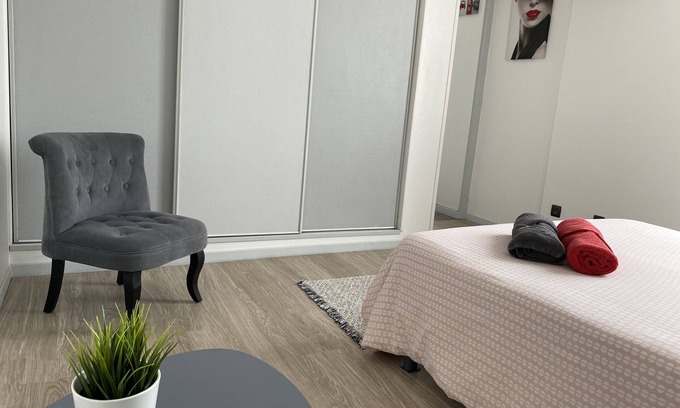 La Roche-sur-Yon Apartment | Residence Pierre Francois Apartment - N5