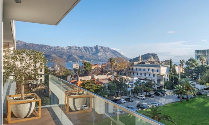Gospostina Apartment | Residence sea view apartment