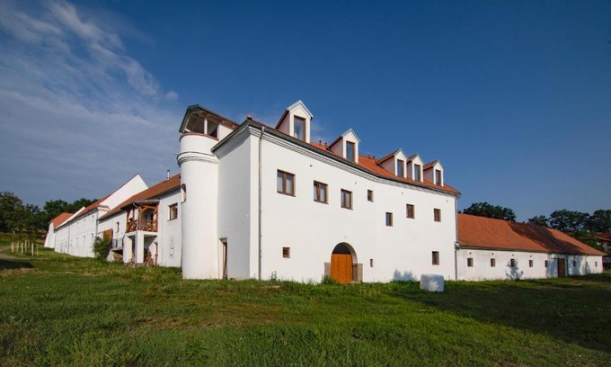 Skocice Apartment | Residence Tvrz Skočice