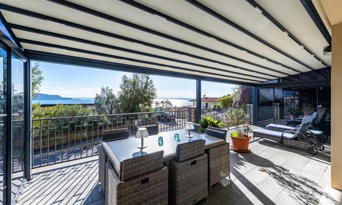 Pulciano Apartment | Residence Virgilio Green