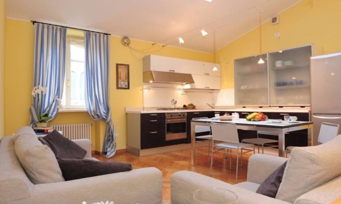 Lazise Old Town Apartment | Residenza Corsocangrande25 - Cansignorio apartment, 90 sqm.
