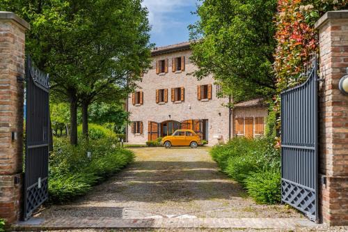 Fiorano Modenese Villa | Residenza Storica sulle Colline di Maranello