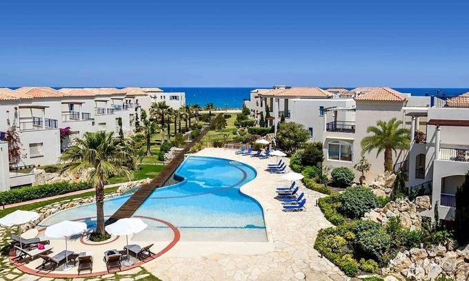 Maleme Apartment | Resitour - Chania Aphrodite Beachfront