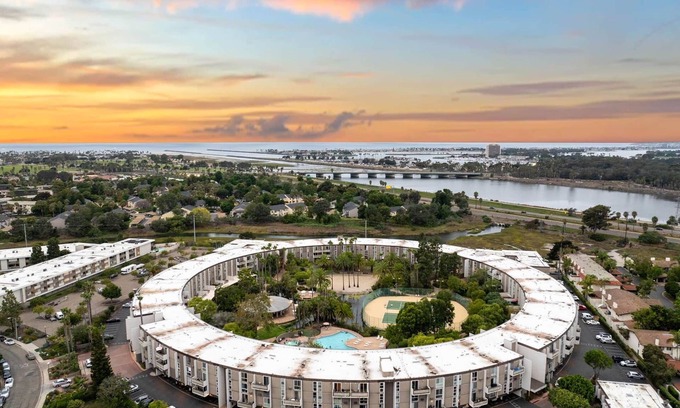 Point Loma Heights Condo | Resort Amenities - 1BR - SeaWorld - Parking - W/D