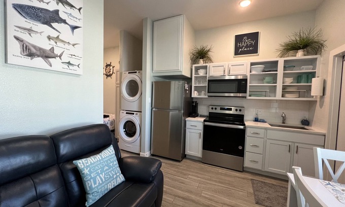 Corpus Christi Condo | Resort Condo - Modern 1st Floor Corner Unit - Early check-in, Late check-out!