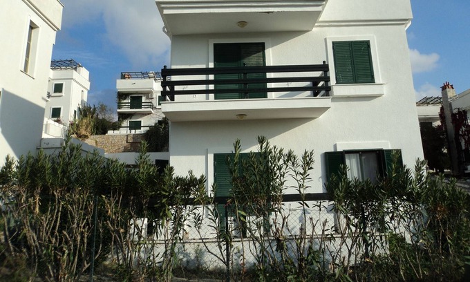 Ildır Koyu Villa | Resort Villa In Historic Sea Side Village Of Ildiri (historical Name Erythrai)
