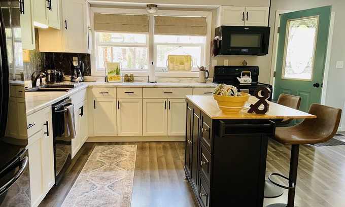 Eminence House | Rest & Explore at Idyllwild Retreat minutes from Ozark National Scenic Riverways