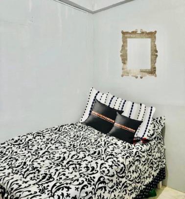 Cebu Apartment | REST HOUSE Studio Room3 by Rizalia Apartment