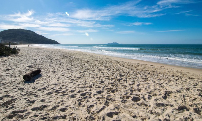 Ingleses Centro Apartment | Rest in front of the sea in English