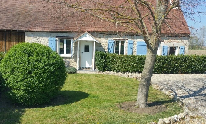 Genouillac Cottage | "Restez-là" Gîte in the heart of rural France