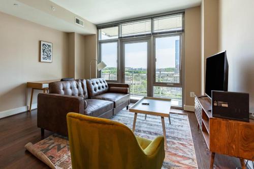 Reston Apartment | Reston 1br w pool wd close to shopping mall WDC-828