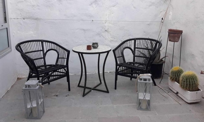 Ingenio House | Restored 18th century house, terrace, garden and organic garden.
