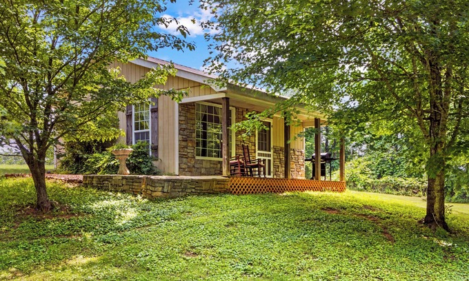 Barium Springs Cottage | Retreat at Flying Change Farm