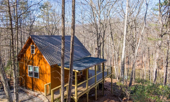 West Jefferson House | Retreat at Riverbend - 1BR with Riverfrontage!