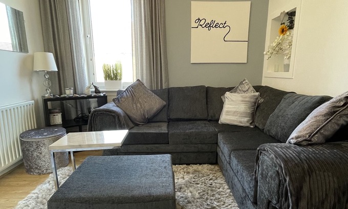 Largs Apartment | Retreat, relax and unwind one bedroom apartment