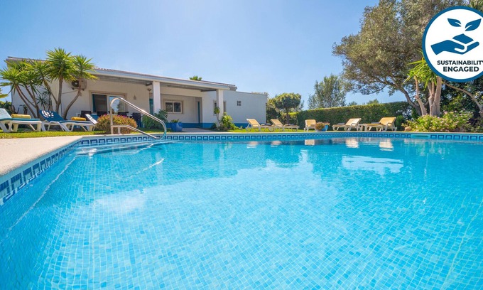 Boliqueime Villa | Retreat with heatable pool & BBQ near Vilamoura