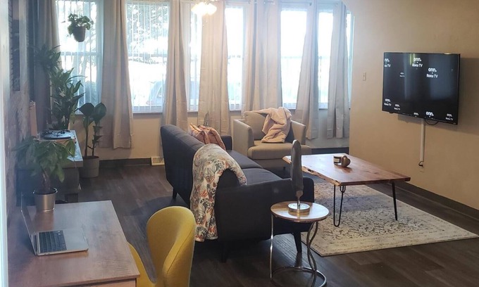 St. Louis Condo | ~ Retro + Modern 2BR Condo in St. Louis Hills ~