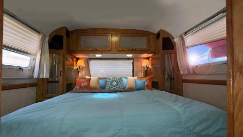 South Oceanside Villa | Retro Star-Wagon, Ocean View Dolby Sound Studio