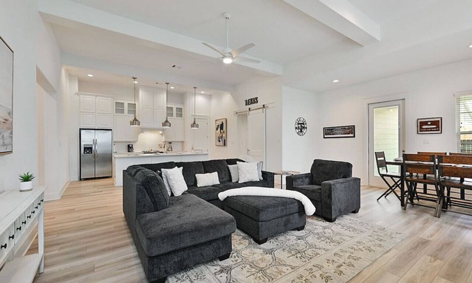 College Station House | Reveille Tradition ~ An Upscale New Construction Home!