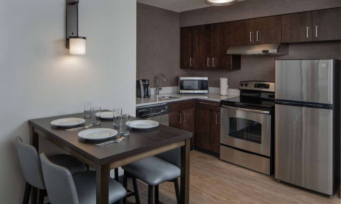 Fairfax Apartment | Revel In Aesthetic Charm! Free Breakfast, Near National Air and Space Museum!
