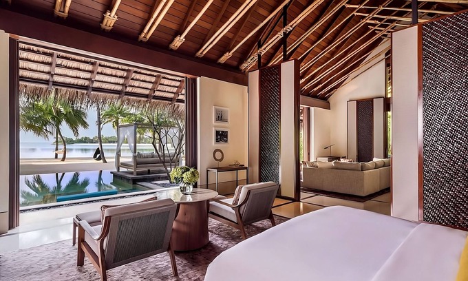 Reethi Rah Hotel | Revel in the Lap of Luxury! Private Pool, Balcony w/Beach View, Private Spa Tub