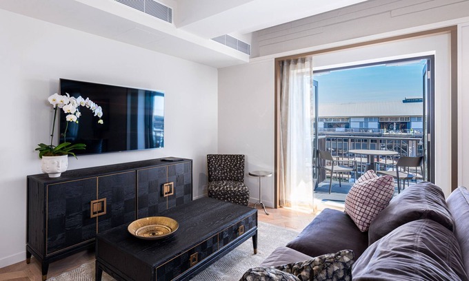 Pyrmont House | Revy 205 in the heart of Darling Harbour