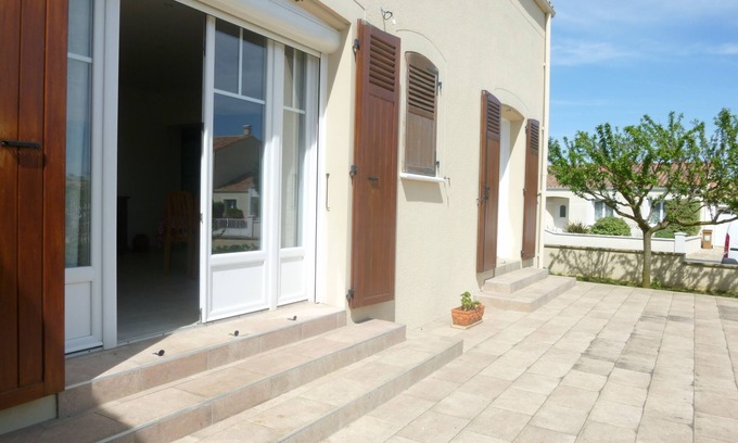 Saint-Michel-en-l'Herm House | Rez-de-chaussée Avec Terrasse à 15 Minutes des Plages,