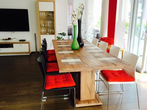 Petershausen-West Apartment | Rheinblick Riverview Luxury