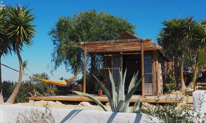 San Ambrosio Cabin | Rincón Robinson - Cabaña de Madera Privada en la Finca de las Aves