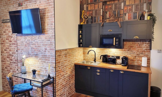 Watford Hotel | Ricky Road Guest House - Premium