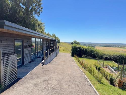 Pluckley House | Ridge House Stables