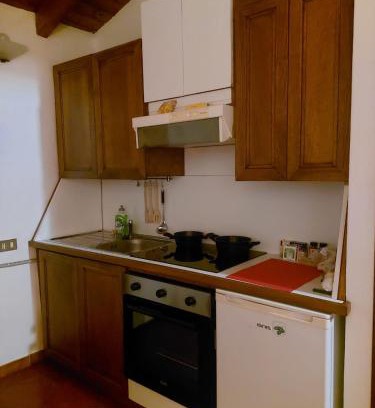 Intra Apartment | Rifugio sul lago
