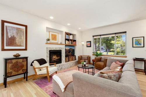 Rigden Farm House | Rigden Retreat Garage, Dog Friendly, Near Trails