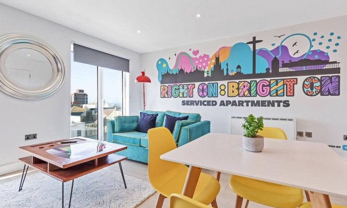 Montpelier Apartment | Right On : Bright On Apartment 1B | By My Getaways