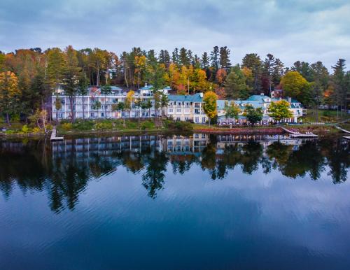 Ayers Cliff Hotel | Ripplecove Hotel & Spa