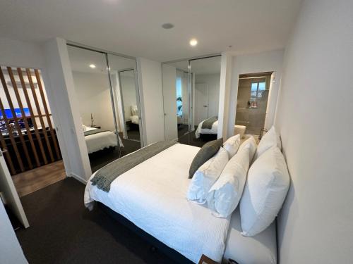 Moonee Ponds Apartment | Rise to the top!