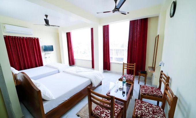 Barasat House | Rishika Guest House And Banquet